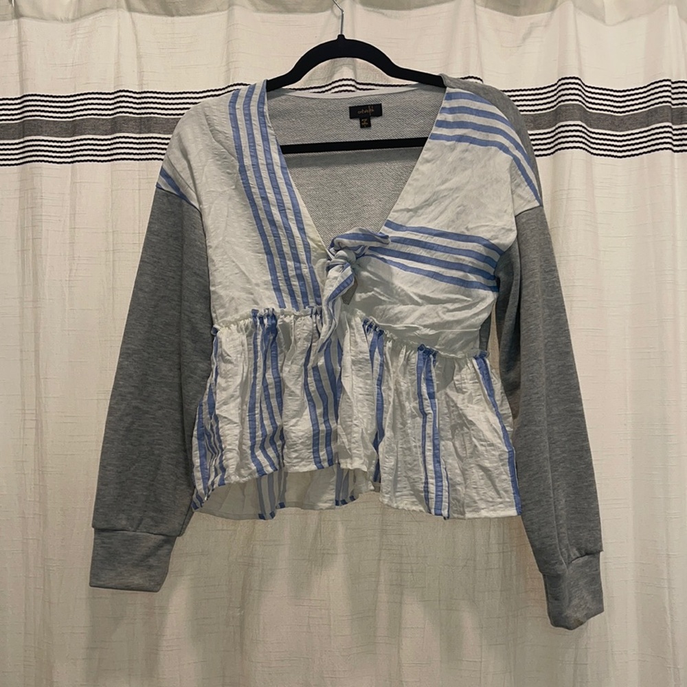 NWOT Vici sweatshirt